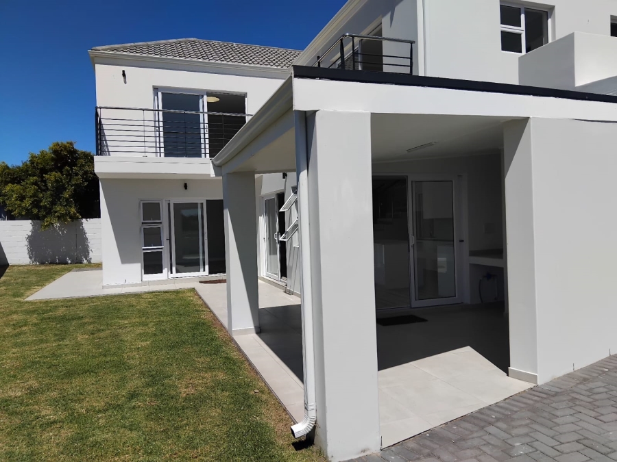 3 Bedroom Property for Sale in Country Club Western Cape